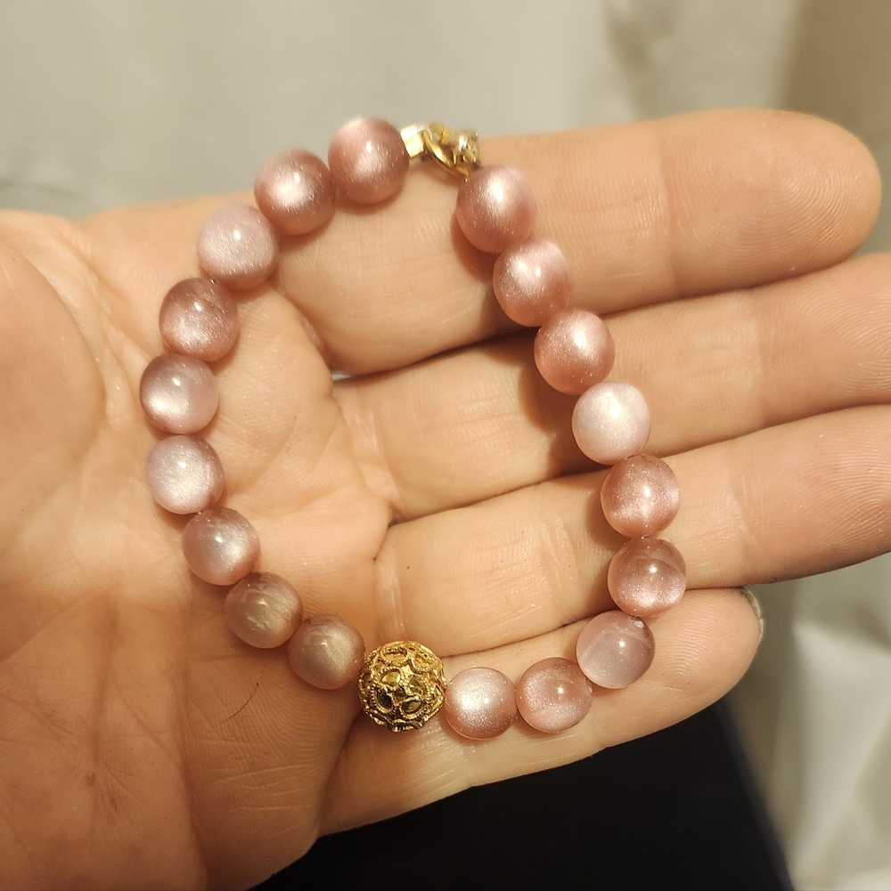 Original Artistic Vibes Chic Rose Beaded Bracelet with Gold Accent Detail